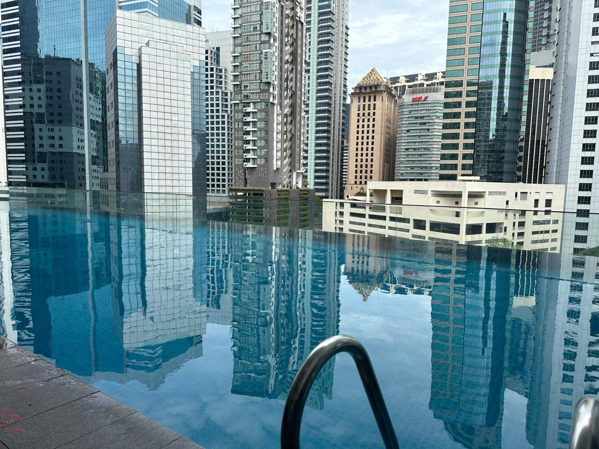 クアラルンプール ワン ブキット セイロン バイ ホームズ アジアン（ラマダ スイート Klcc）アパートホテル エクステリア 写真